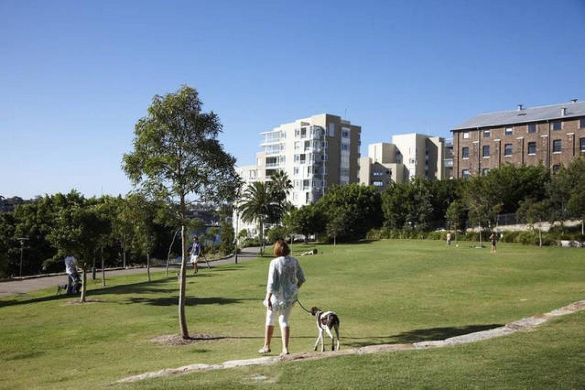 Apartment Thriving Location, Dining Hub Near Cbd *